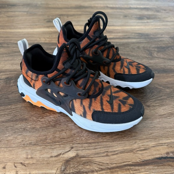 NIKE React Presto Unisex Running Shoes in ‘Tiger’ Print US W 6 / M 4.5 LIKE NEW - Picture 7 of 15